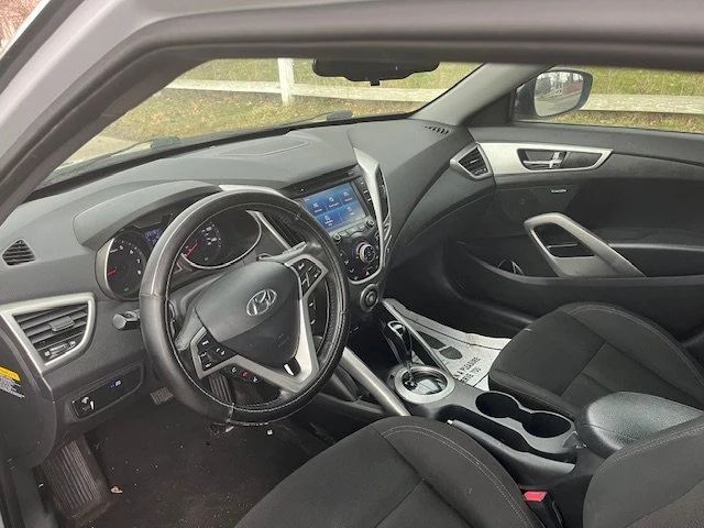 2013 Hyundai Veloster - Image 10 of 11
