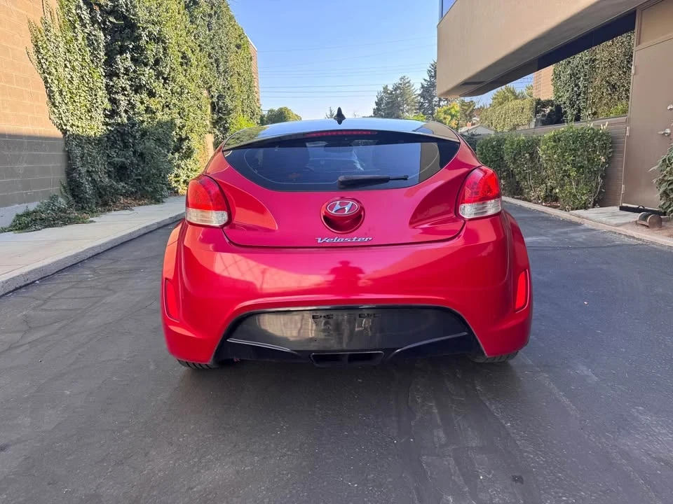 2013 Hyundai Veloster - Image 4 of 10