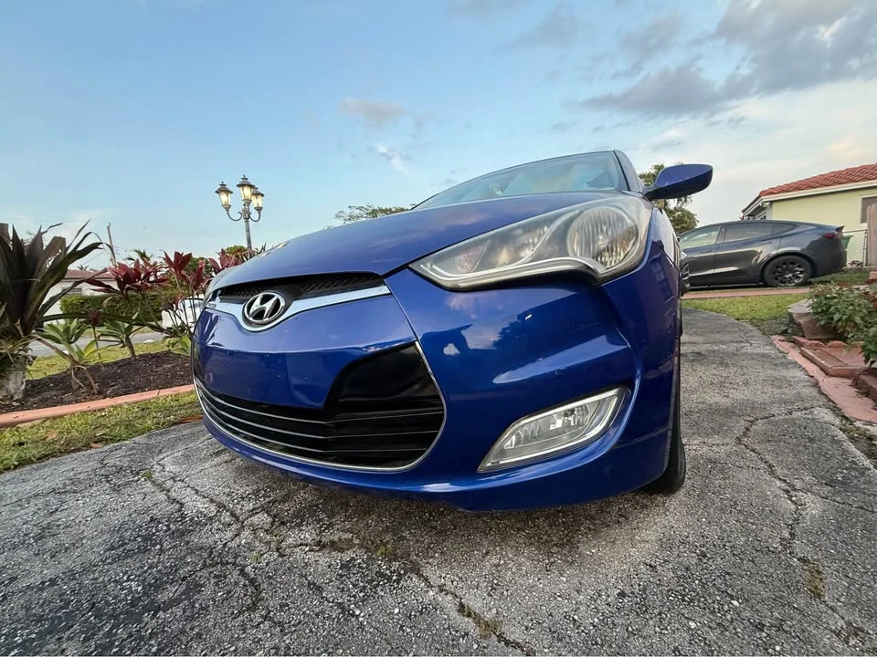 2013 Hyundai Veloster - Image 10 of 14