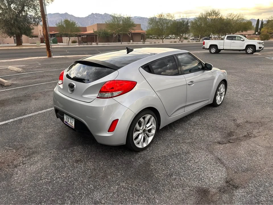 2013 Hyundai Veloster - Image 8 of 14