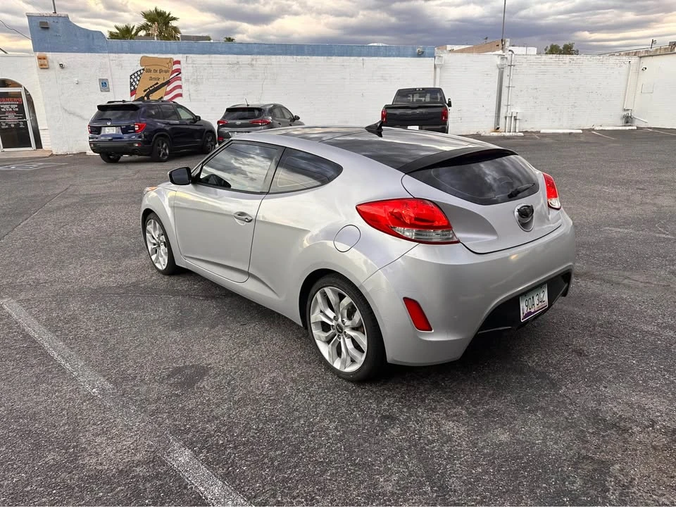 2013 Hyundai Veloster - Image 6 of 14