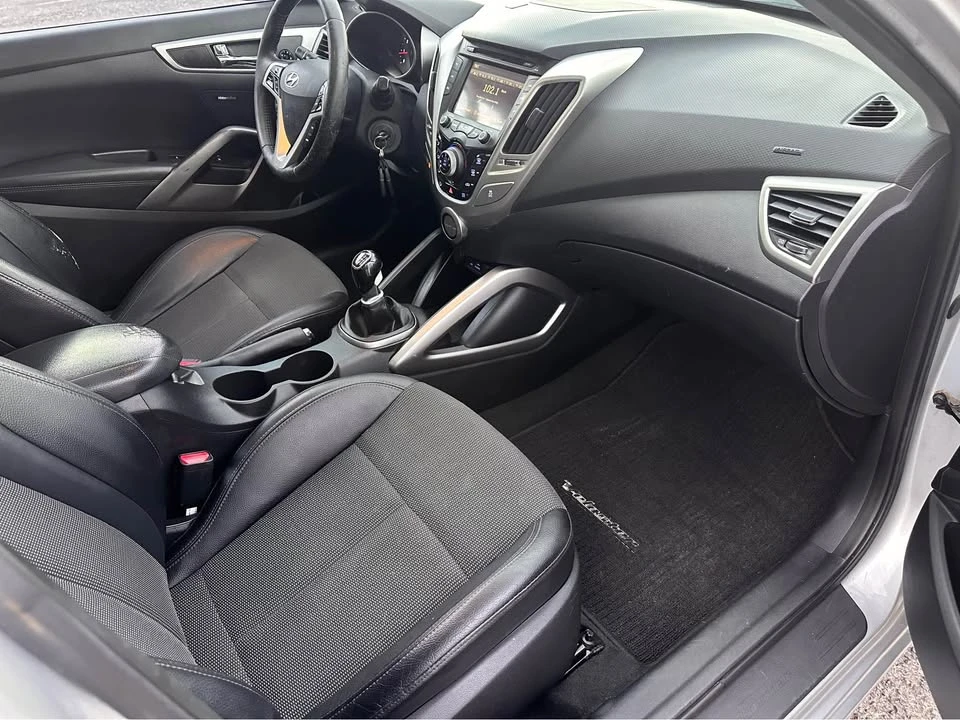 2013 Hyundai Veloster - Image 12 of 14