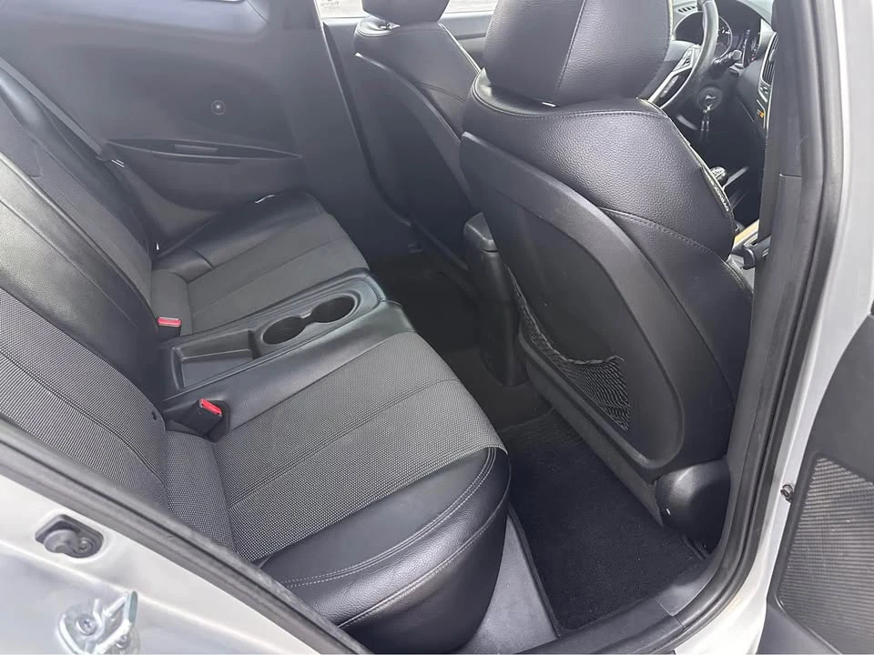 2013 Hyundai Veloster - Image 9 of 14