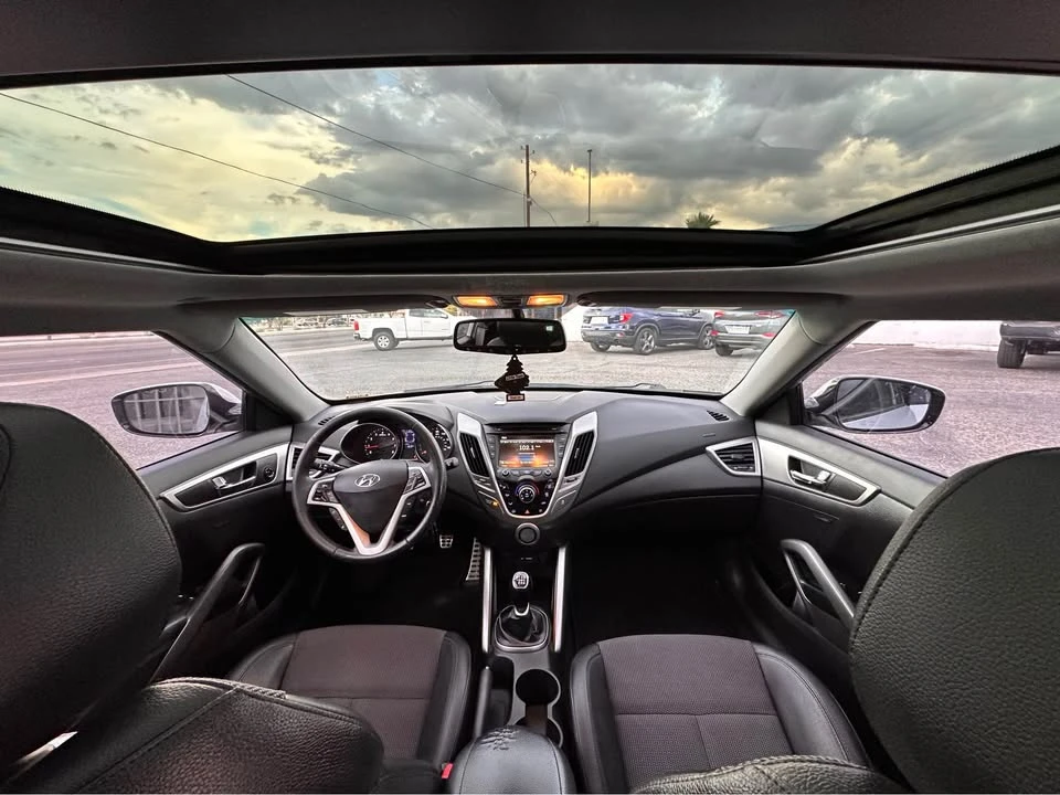 2013 Hyundai Veloster - Image 10 of 14