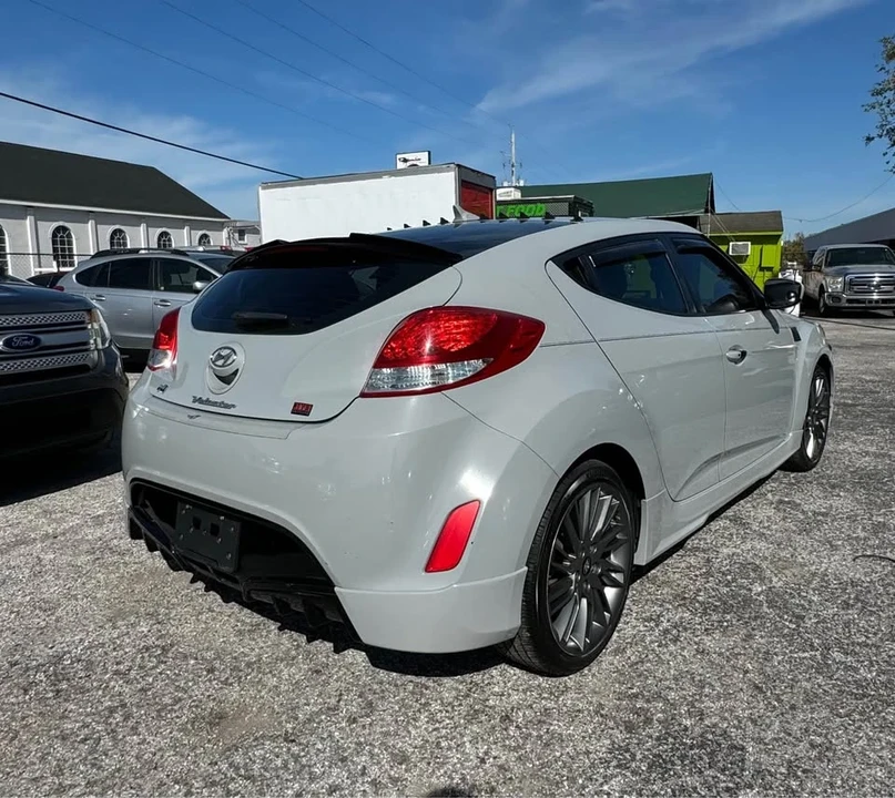 2013 Hyundai Veloster - Image 9 of 19