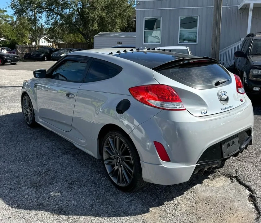 2013 Hyundai Veloster - Image 3 of 19
