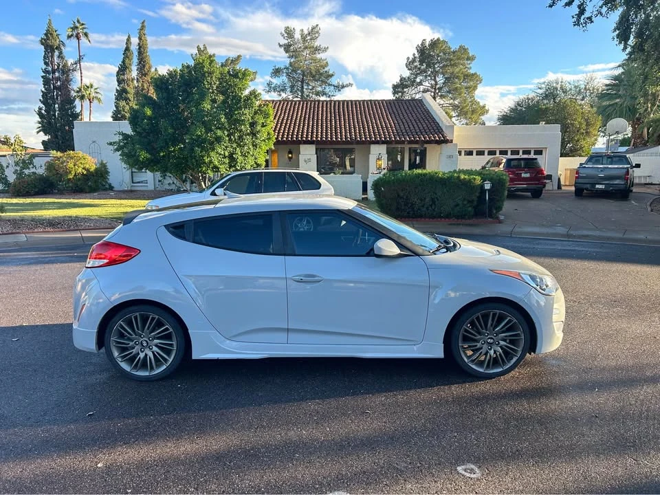 2013 Hyundai Veloster - Image 3 of 8
