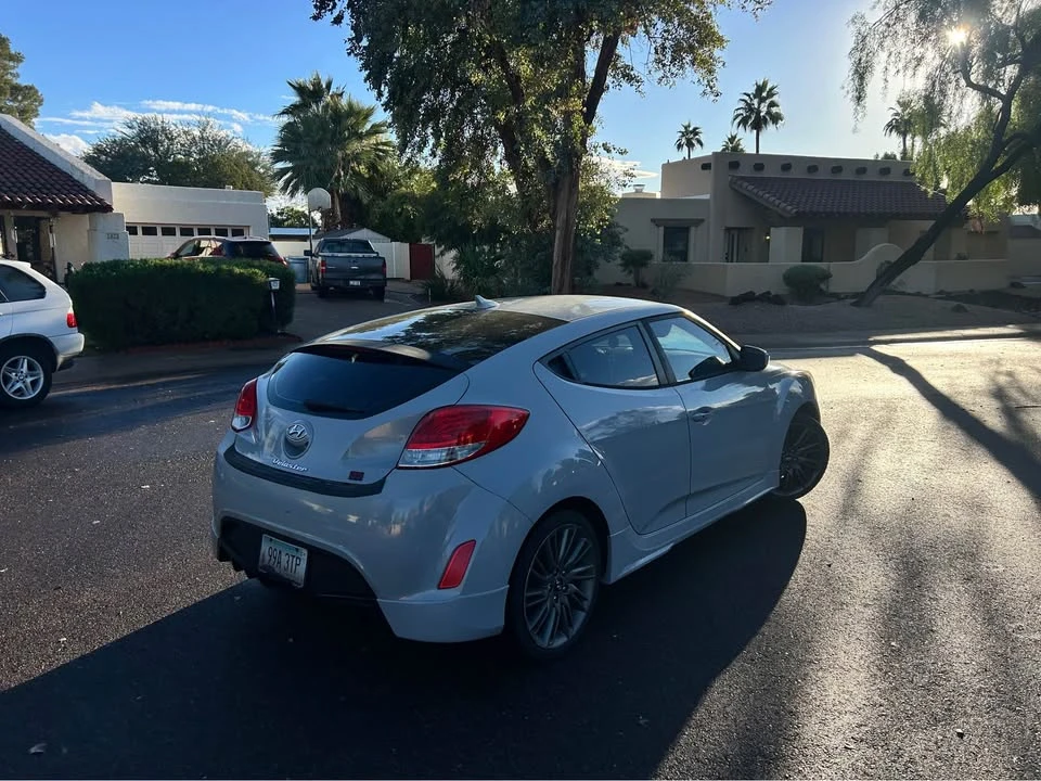 2013 Hyundai Veloster - Image 2 of 8