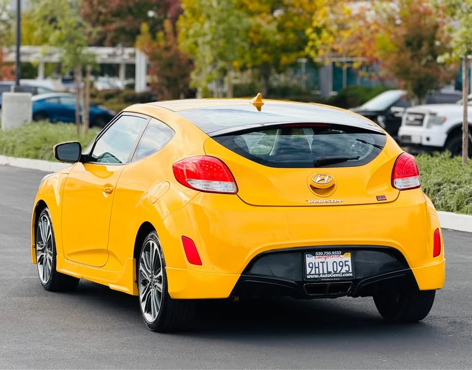 2013 Hyundai Veloster - Image 8 of 19