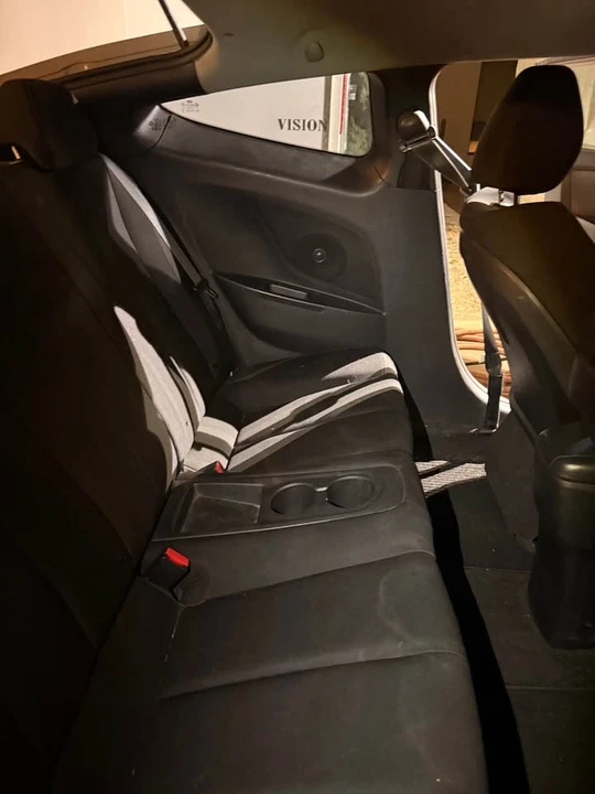 2013 Hyundai Veloster - Image 6 of 8