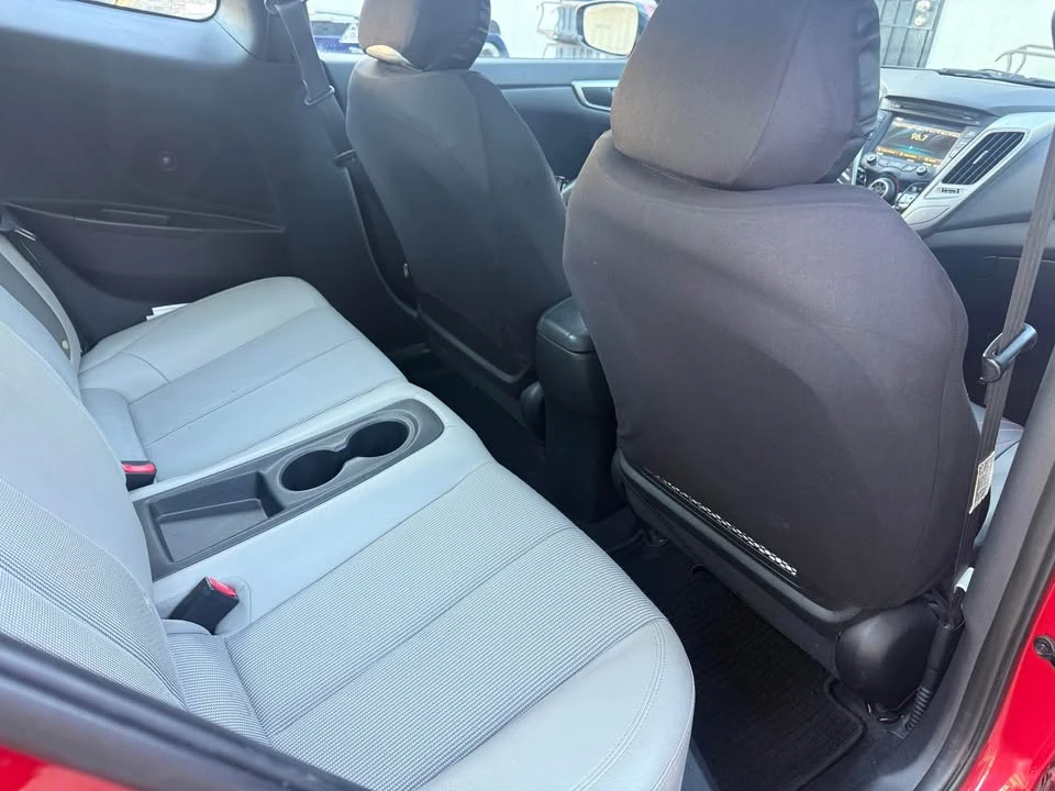 2013 Hyundai Veloster - Image 7 of 8