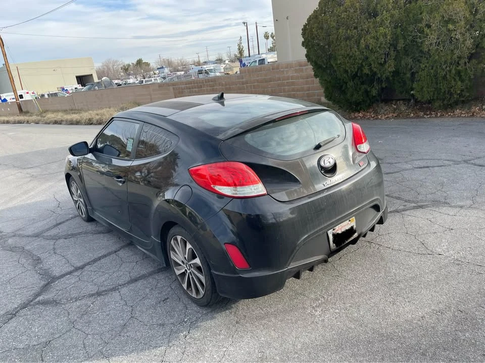 2013 Hyundai Veloster - Image 2 of 4