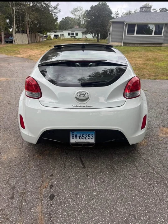 2013 Hyundai Veloster - Image 5 of 8