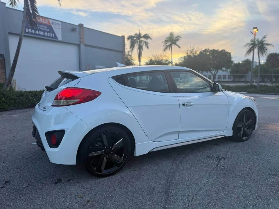 2013 Hyundai Veloster - Image 4 of 6