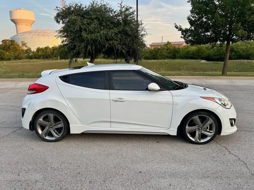 2013 Hyundai Veloster - Image 4 of 20