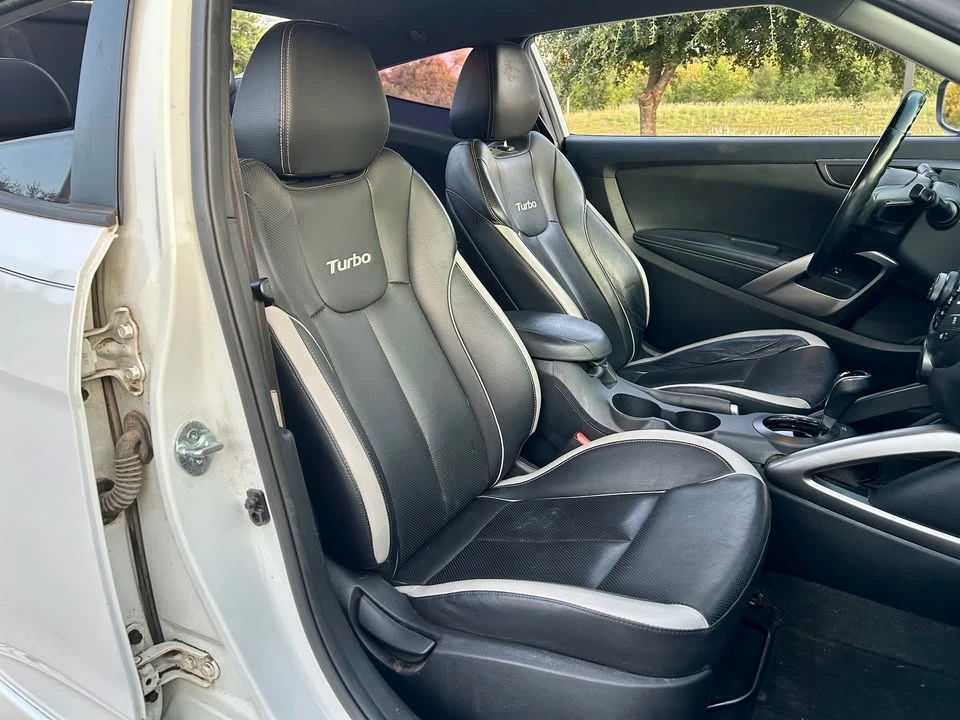 2013 Hyundai Veloster - Image 12 of 20