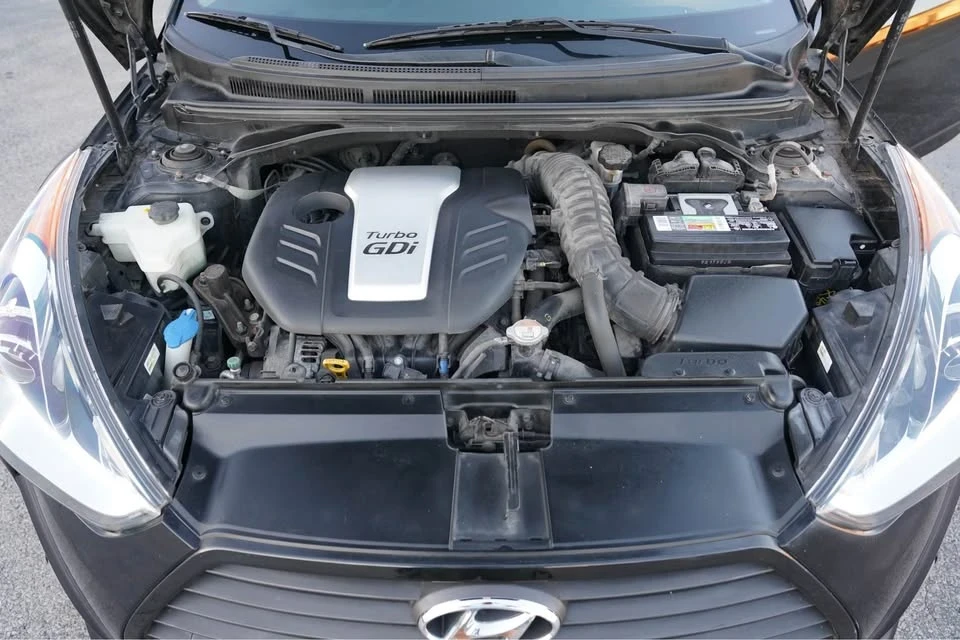 2013 Hyundai Veloster - Image 10 of 12