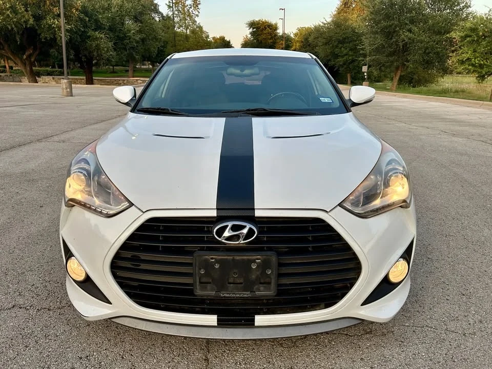 2013 Hyundai Veloster - Image 2 of 20