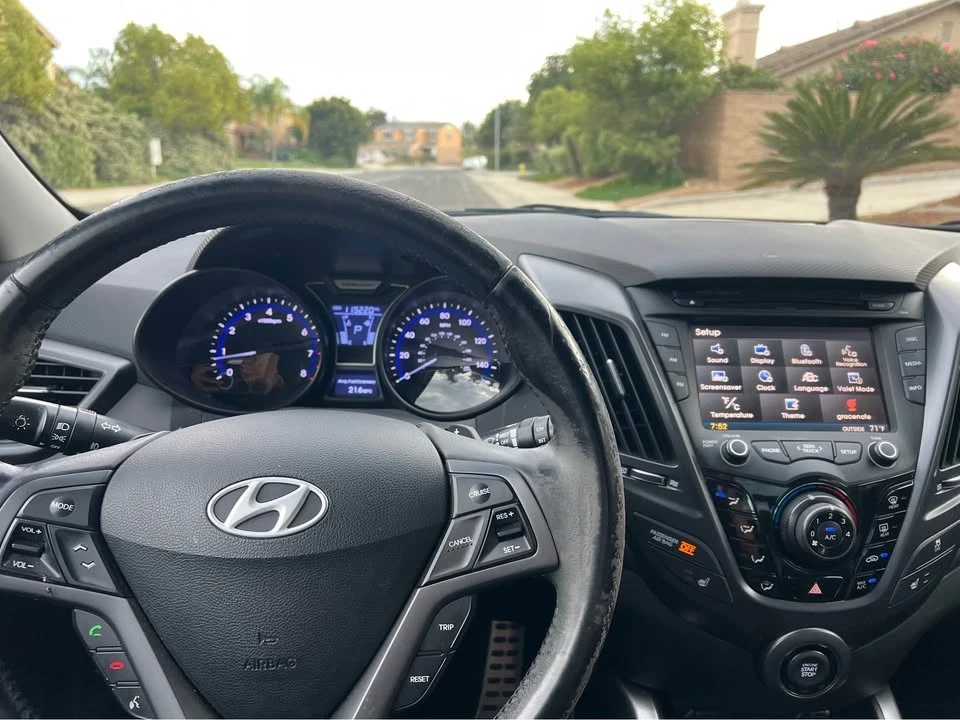 2013 Hyundai Veloster - Image 7 of 10