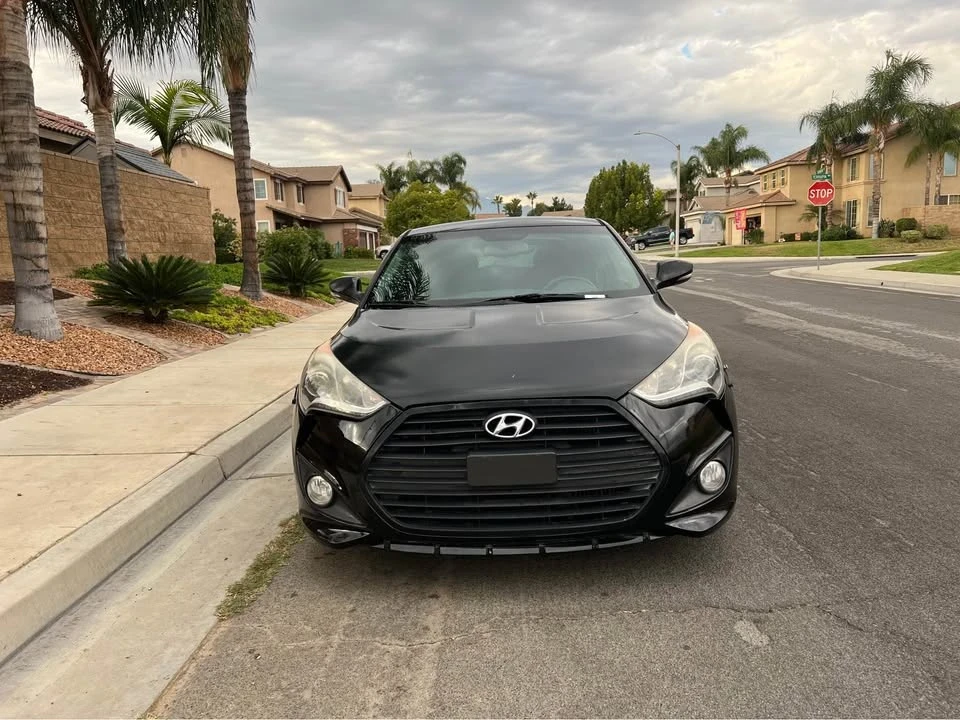 2013 Hyundai Veloster - Image 2 of 10