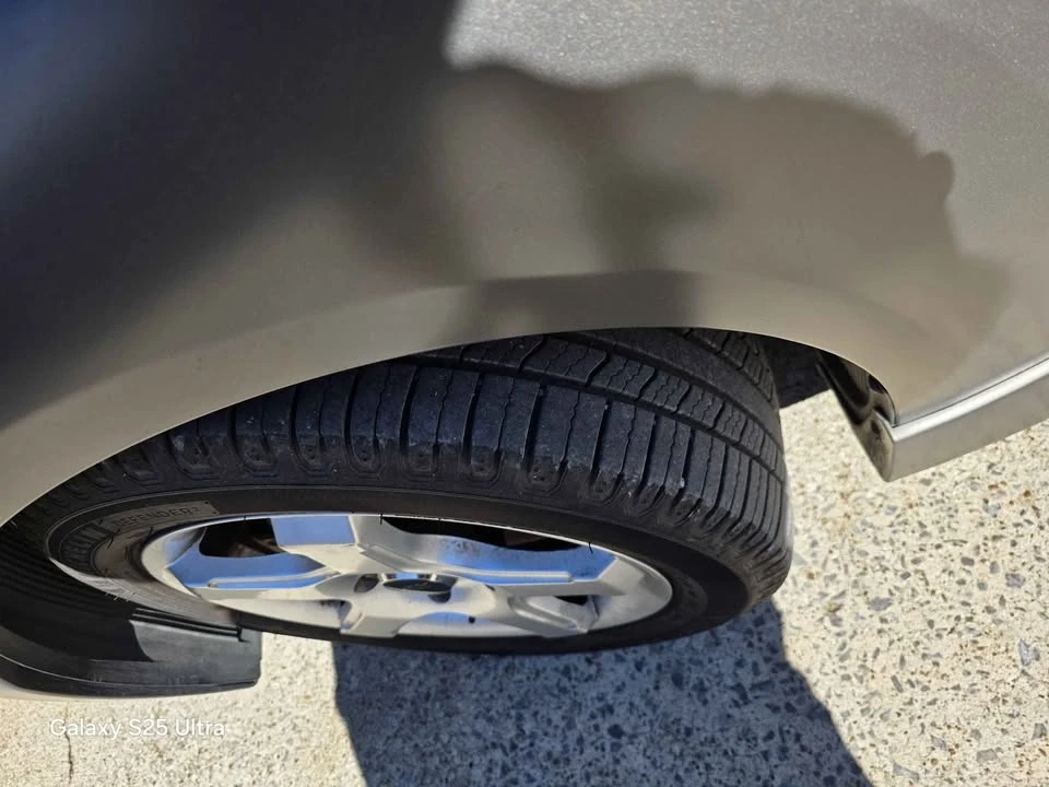2013 Hyundai Veloster - Image 10 of 13
