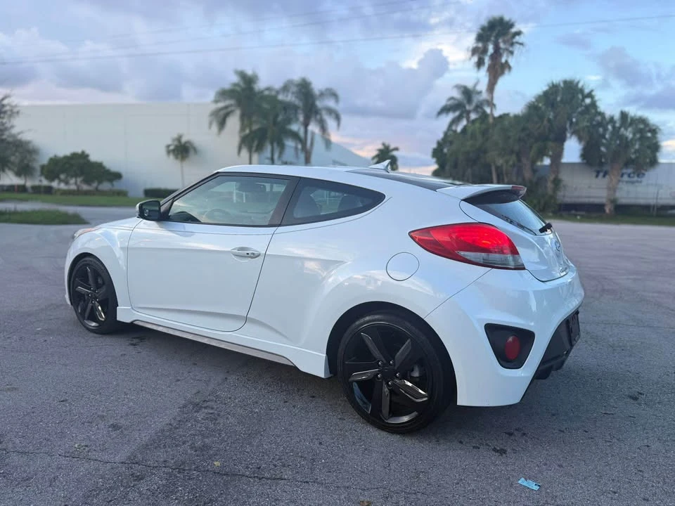 2013 Hyundai Veloster - Image 4 of 9