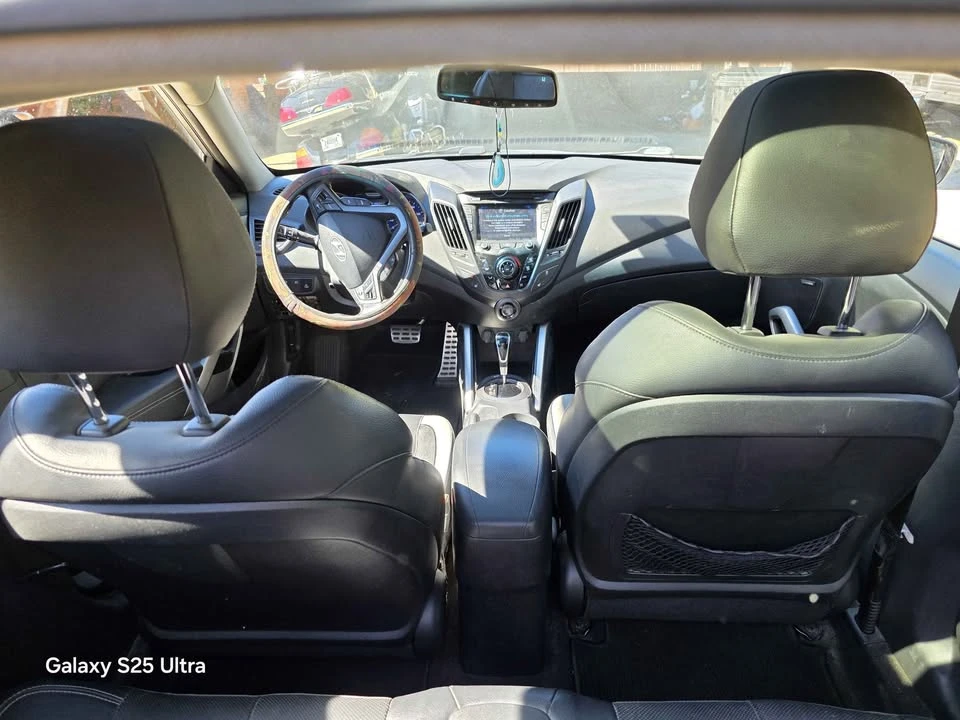 2013 Hyundai Veloster - Image 3 of 8