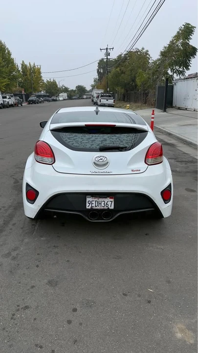 2013 Hyundai Veloster - Image 3 of 8