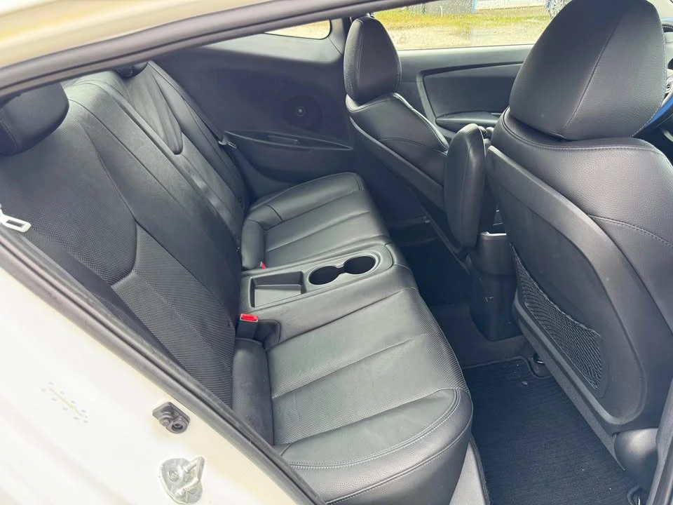 2013 Hyundai Veloster - Image 12 of 14