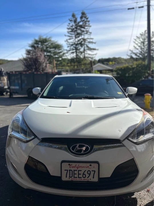 2013 Hyundai Veloster - Image 2 of 7