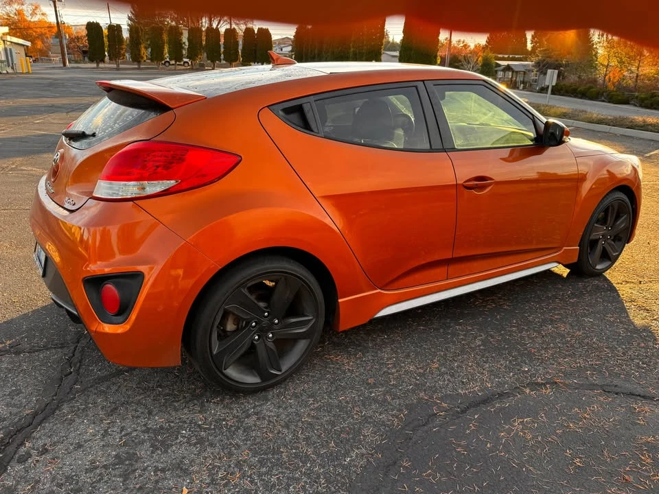 2013 Hyundai Veloster - Image 4 of 11