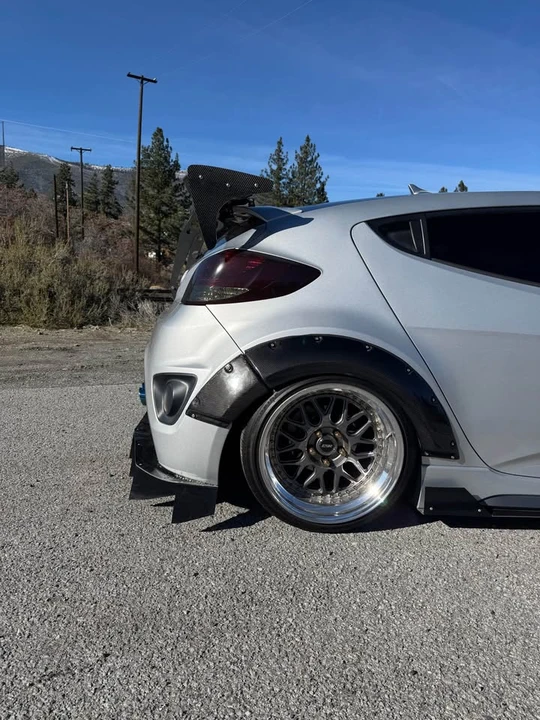 2013 Hyundai Veloster - Image 3 of 19