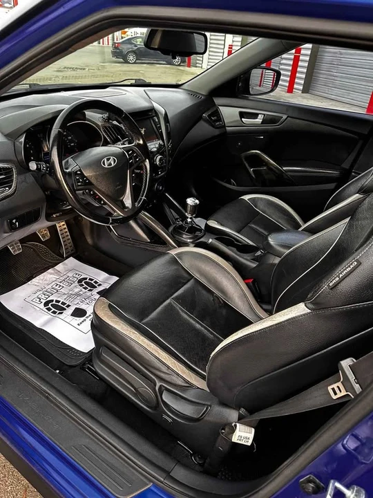 2013 Hyundai Veloster - Image 18 of 20