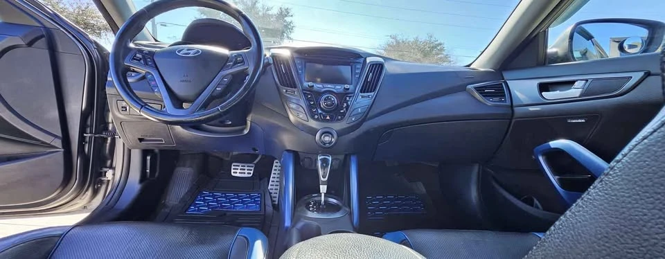 2013 Hyundai Veloster - Image 9 of 17