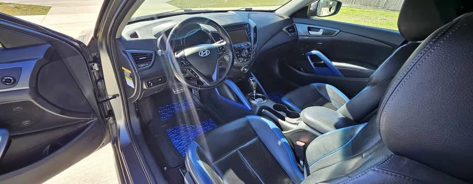 2013 Hyundai Veloster - Image 4 of 17