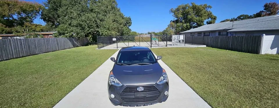 2013 Hyundai Veloster - Image 12 of 17