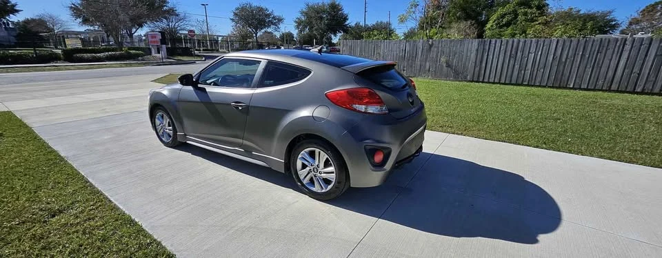 2013 Hyundai Veloster - Image 16 of 17