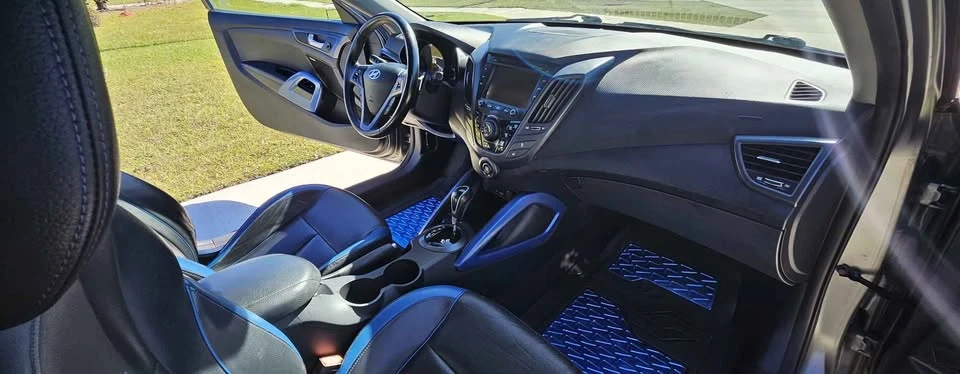 2013 Hyundai Veloster - Image 11 of 17