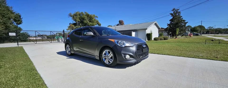 2013 Hyundai Veloster - Image 15 of 17
