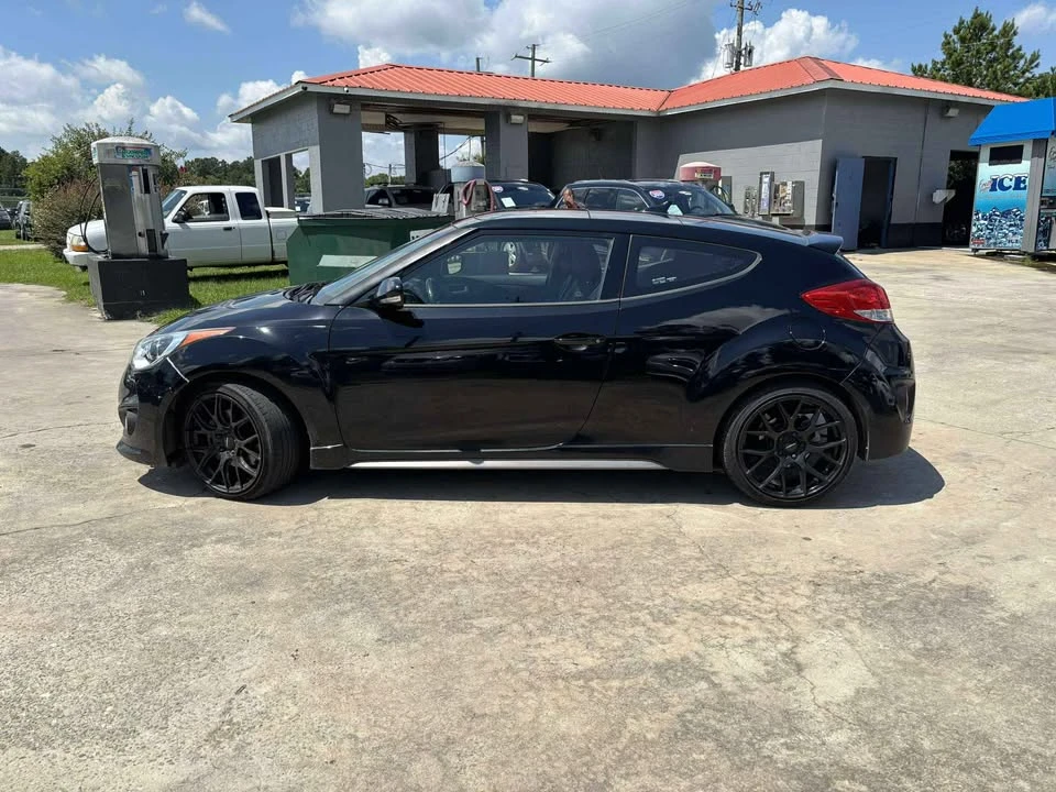2013 Hyundai Veloster - Image 2 of 15