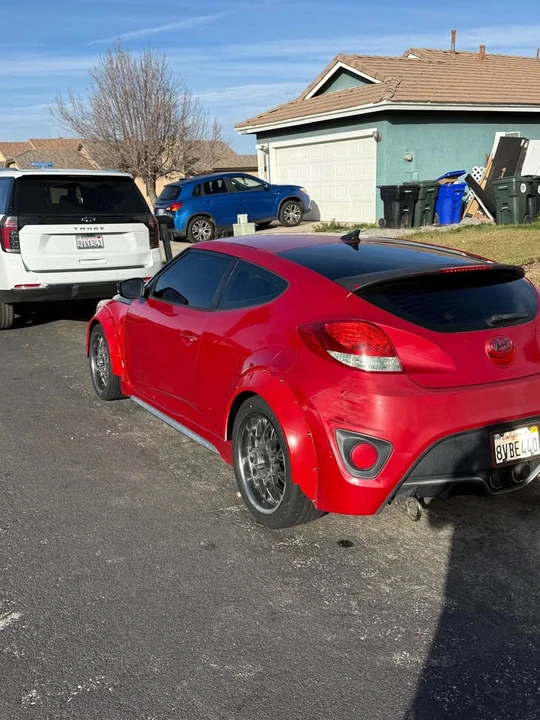 2013 Hyundai Veloster - Image 3 of 10