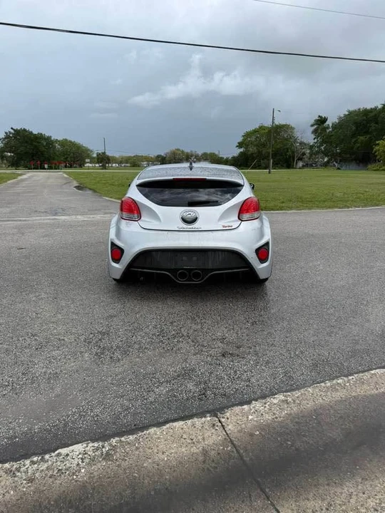 2013 Hyundai Veloster - Image 12 of 12