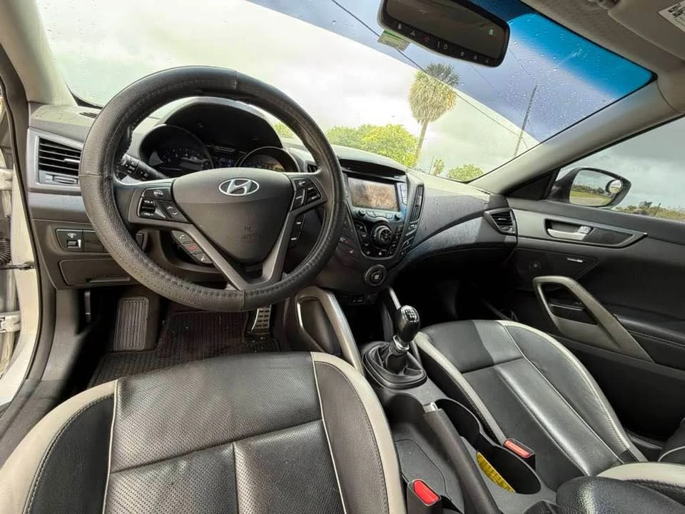 2013 Hyundai Veloster - Image 5 of 12