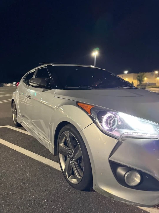 2013 Hyundai Veloster - Image 9 of 10