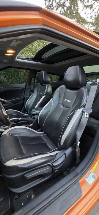 2013 Hyundai Veloster - Image 11 of 12