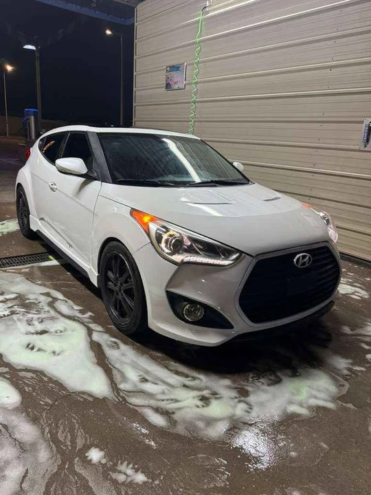 2013 Hyundai Veloster - Image 2 of 7