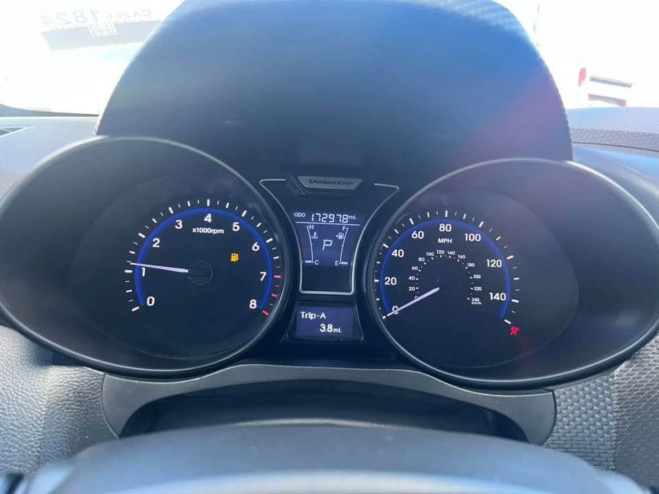 2013 Hyundai Veloster - Image 10 of 12