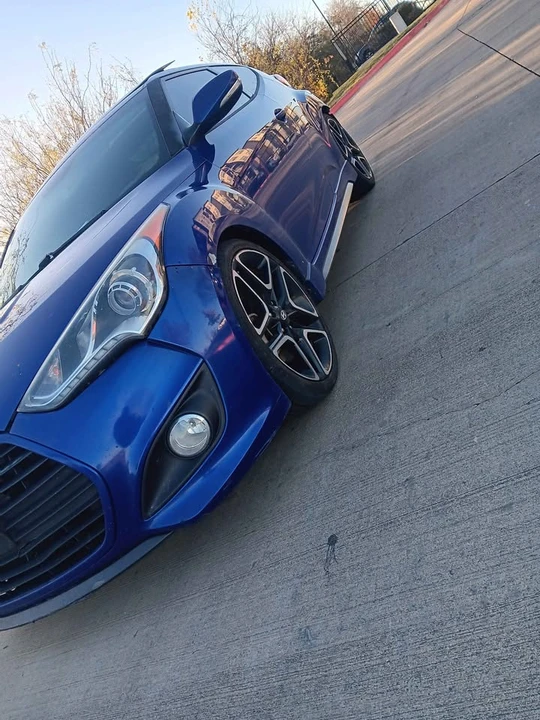 2013 Hyundai Veloster - Image 3 of 4