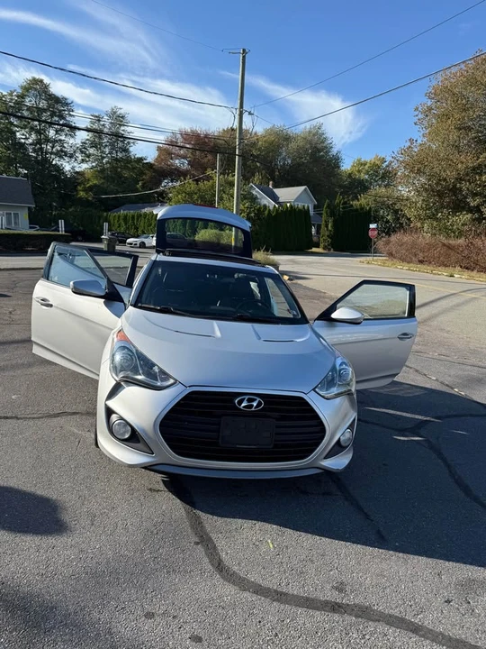 2013 Hyundai Veloster - Image 2 of 12