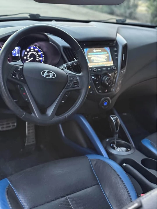 2013 Hyundai Veloster - Image 10 of 16